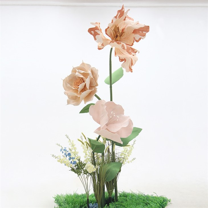 Uayt ko'pikli gul kombinatsiyasi